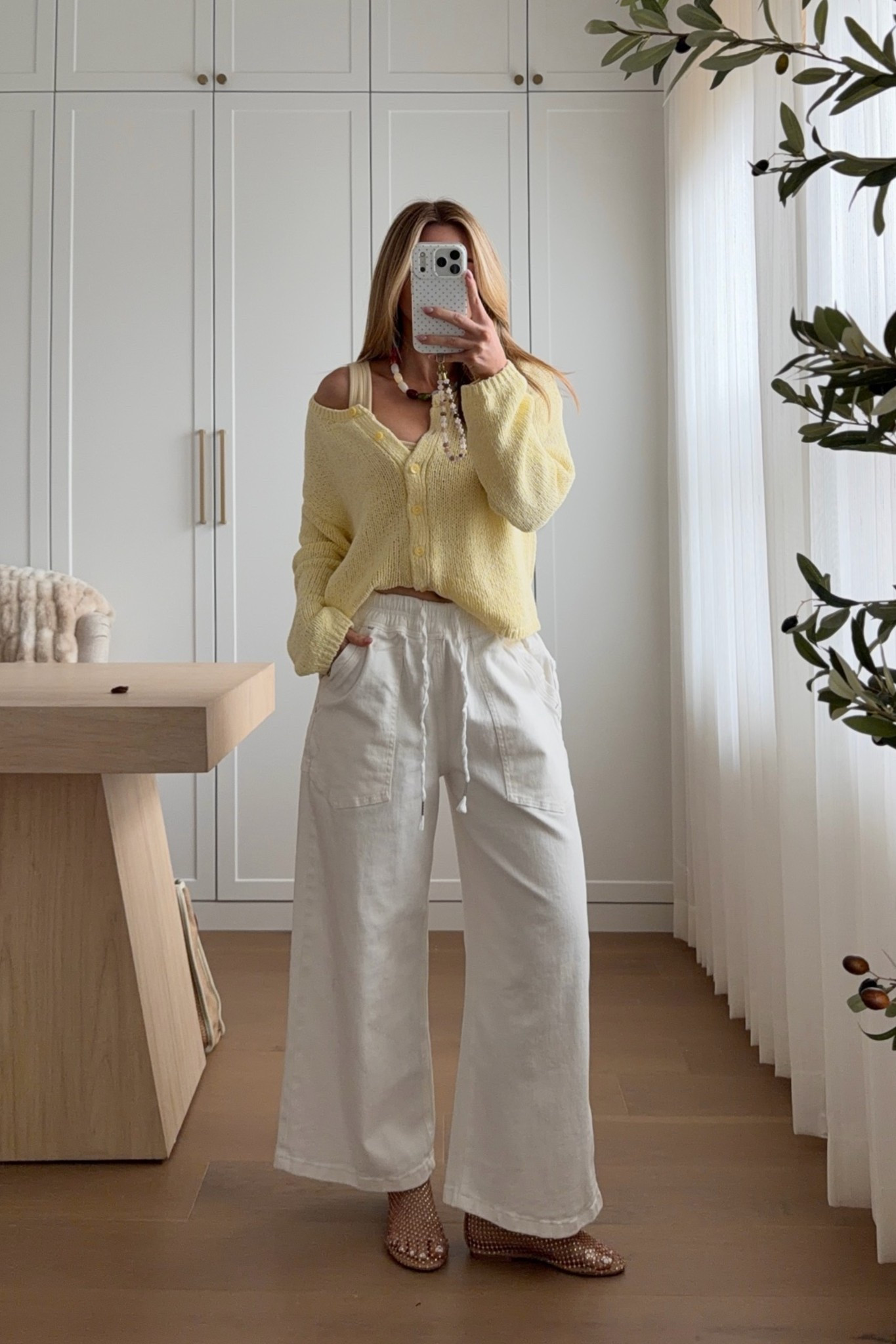 bra tank: xs // cardigan: xs // pants: small (i’m 5’3)
