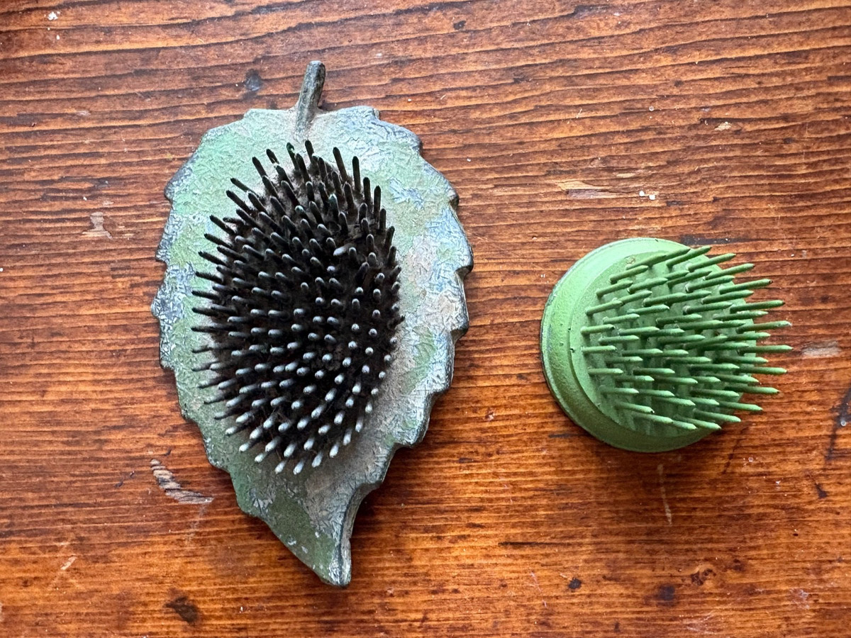 Antique FLOWER FROGS - 1 GREEN CAST IRON LEAF SHAPED 3 7/8" & 1 GREEN ROUND 1.5" | eBay US