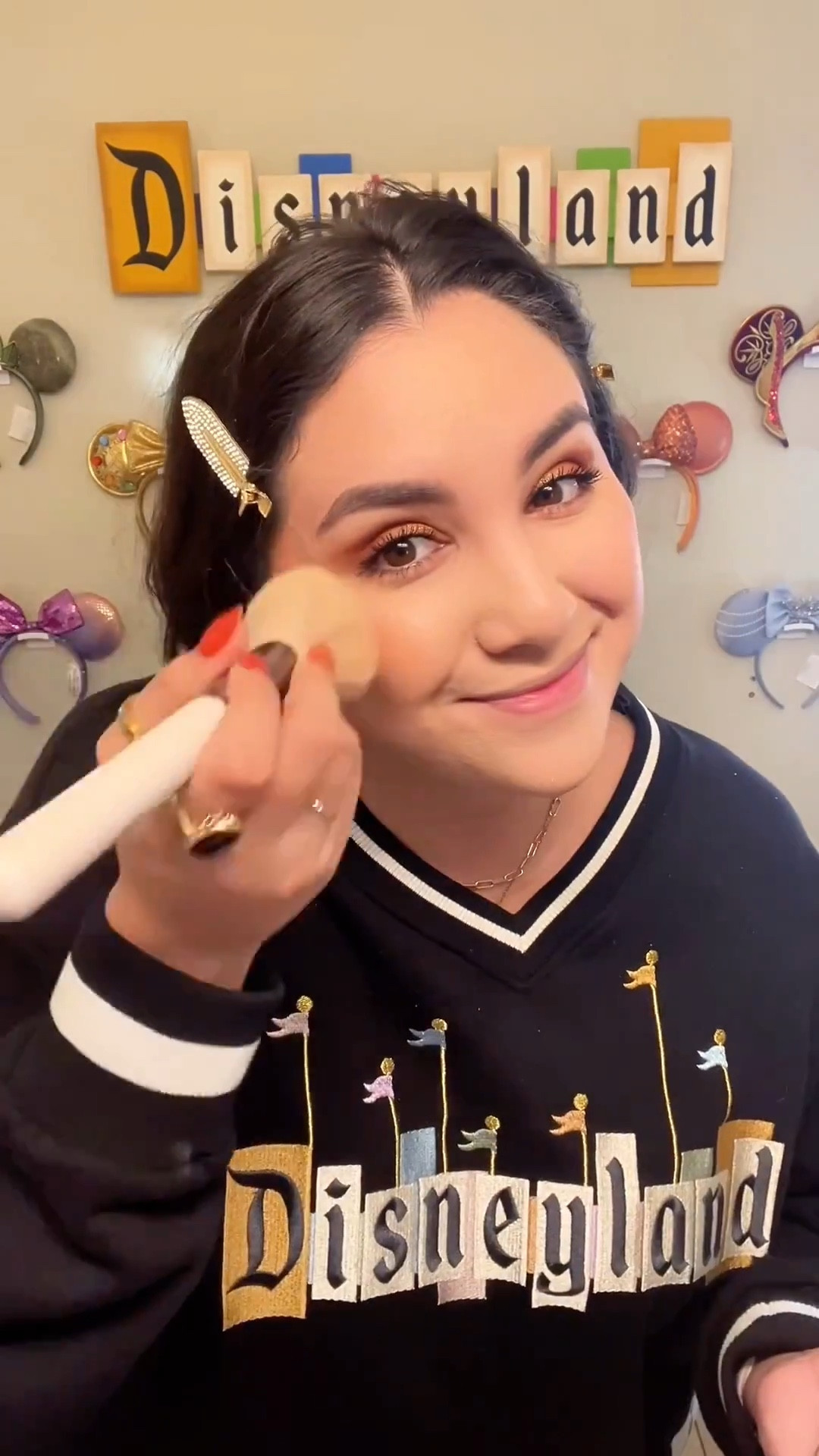 🩷Some days you just want a holiday makeup look that feels soft, glowy, and easy 

✨This one is subtle enough for daytime plans but still cute for a cozy evening out. It’s the kind of look that comes together quickly but still feels festive and polished — a little sparkle goes a long way this time of year.

💄You can find all the makeup I’m loving right now exclusively on my LTK, and don’t forget to check out my holiday gift guides for travel, beauty, and more. What kind of holiday makeup look are you into this season?

Holiday makeup look, holiday makeup, seasonal makeup, fall makeup, Angie’s Magical Style