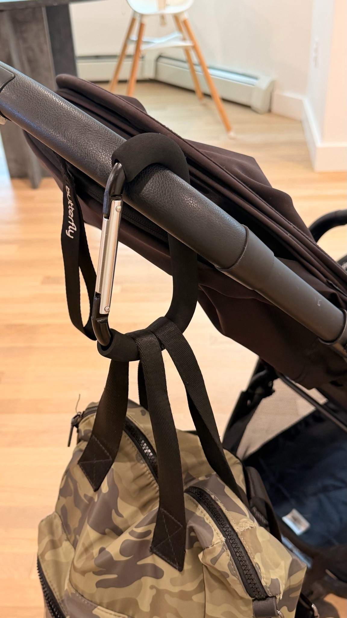 This bag clip is going to be a game changer when traveling with my 2 little ones solo😅💖💖💖

#LTKmomlife #LTKKids