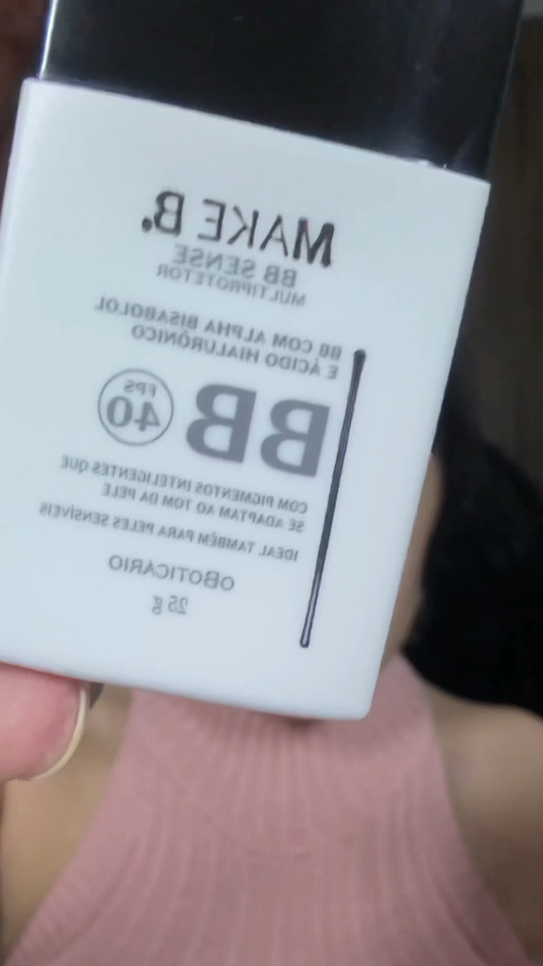 O novo lançamento do @oboticario um BB Cream da Make B. com fator 40 com pigmentos nanoencapsuladas que se adaptam a diversos tons de pele. Existe 4 cores dele, essa foi a cor número 1, que é para peles mais claras. 

Ele é perfeito para o dia a dia, e não deixa a pele muito brilhosa, por ele ser hidratante, ele dá esse viço de pele com blur, e também achei que ele cobriu os poros sem deixar a pele pesada.

#oboticario #bbcream #taymedeirosbeauty #makeup #maquiagem 

#LTKbeauty #LTKbrasil #LTKgiftguide

#LTKbeauty #LTKsale #LTKbrasil