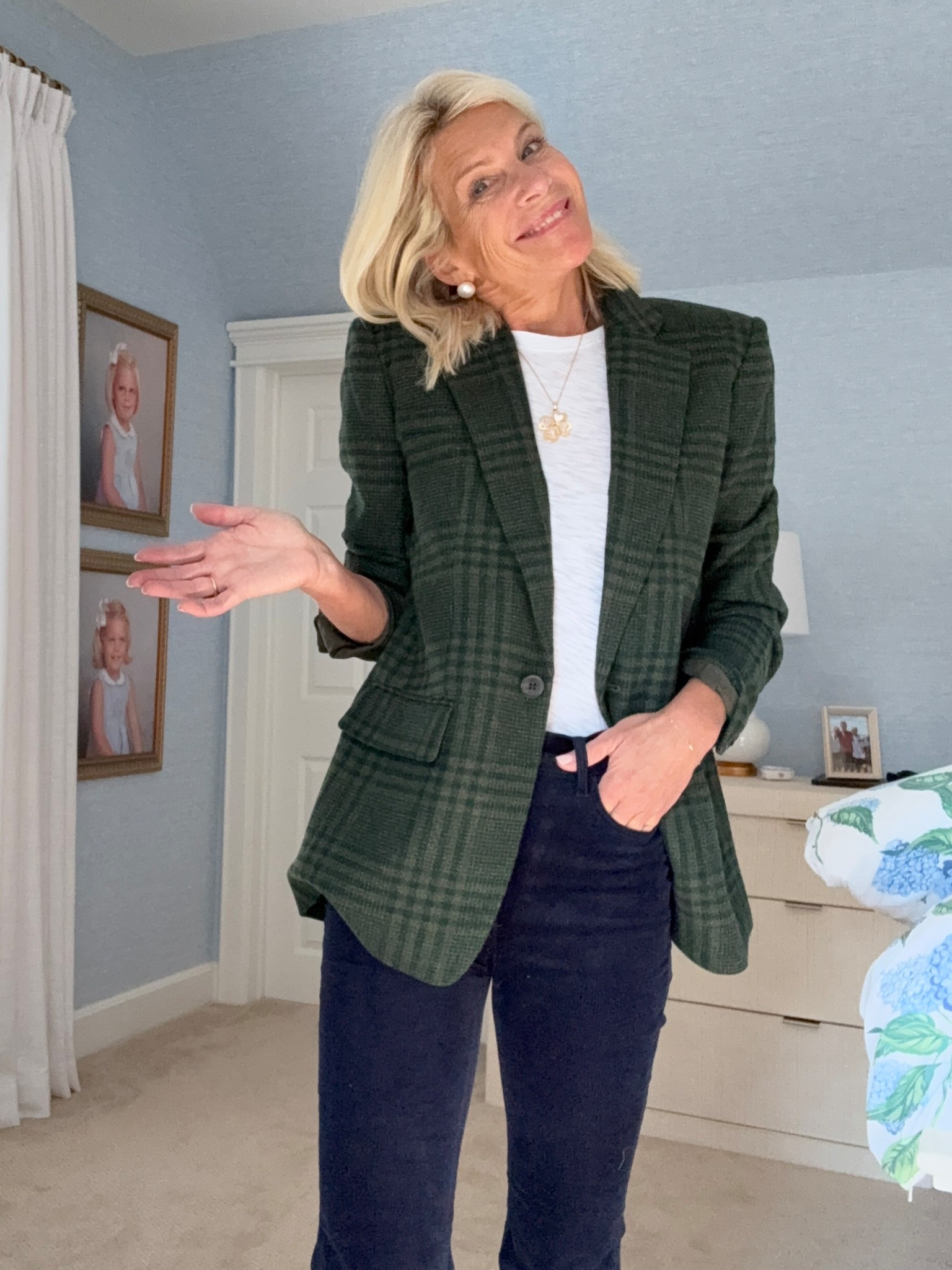 A green plaid blazer instantly makes jeans and a tee feel put-together. Love this mix of classic and casual.

#loft #falloutfit #classiclook #casualoutfit #denimstyle #casualchic



#LTKSaleAlert #LTKStyleTip #LTKOver40