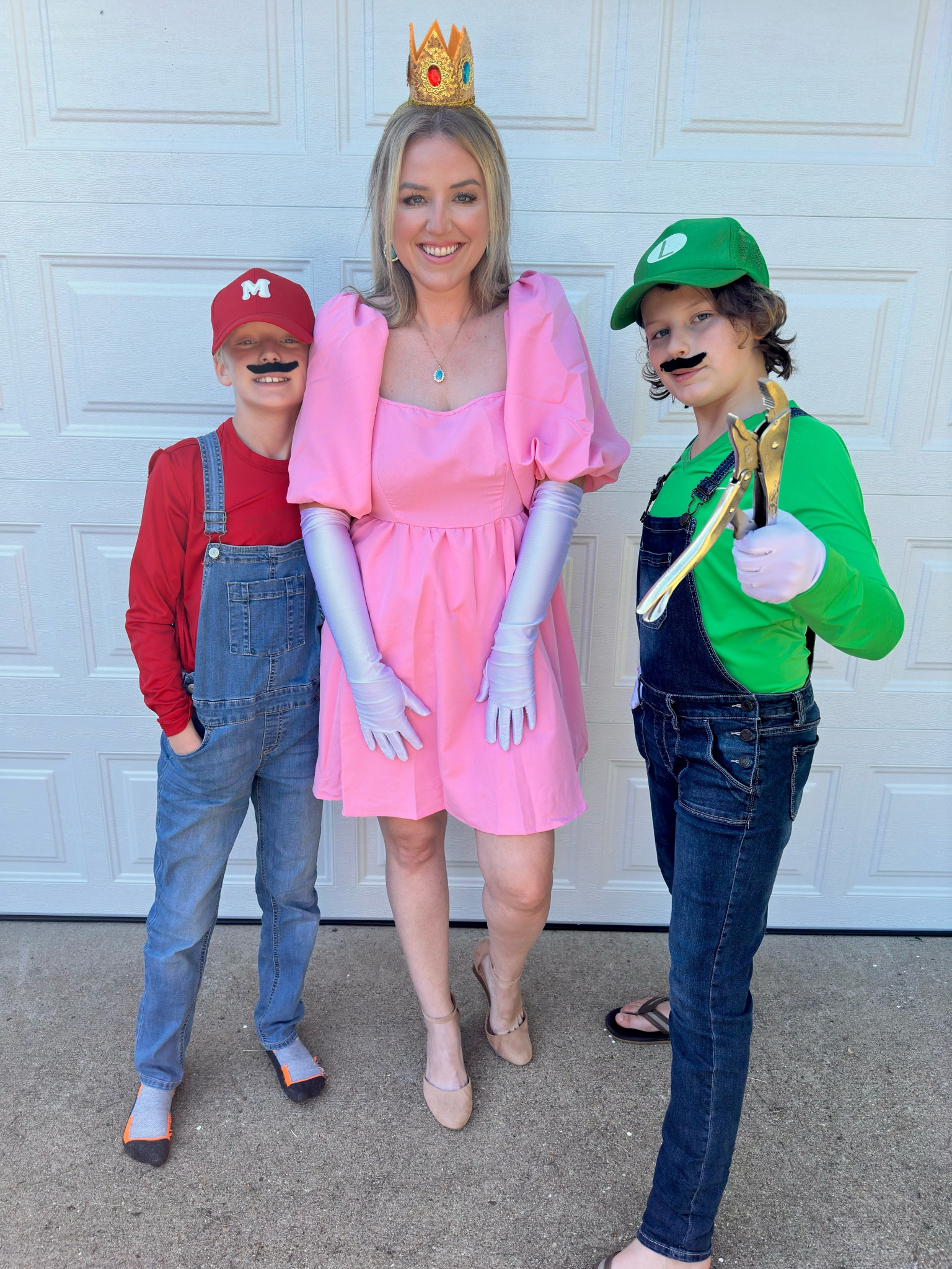 Got the best deals on pieces for this #supermariobrothers costume at SHEIN. 
Mario - Luigi - Princess Peach

#LTKHalloween