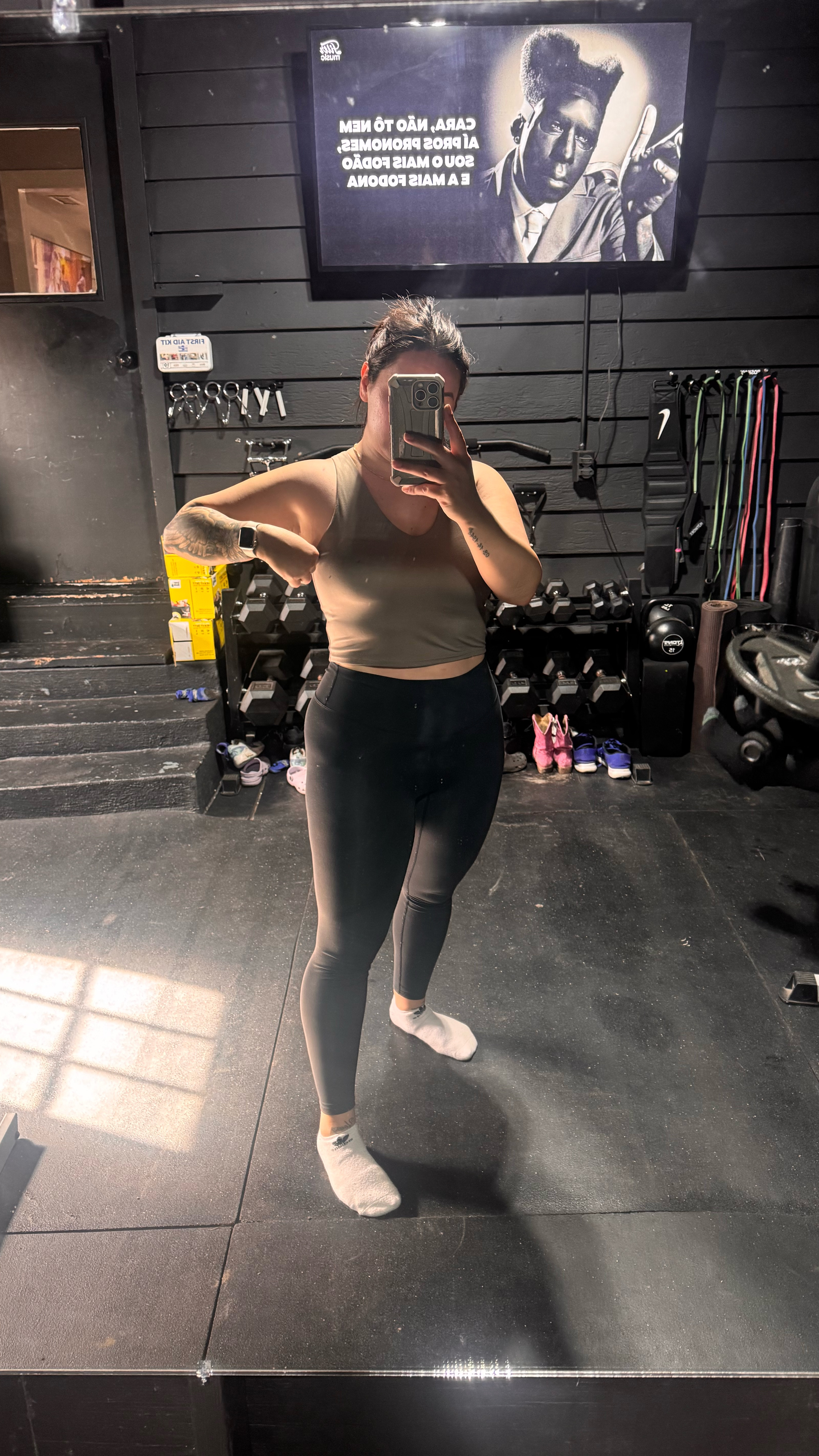 Minding my business in the gym 😎

#LTKHome #LTKSaleAlert #LTKActive