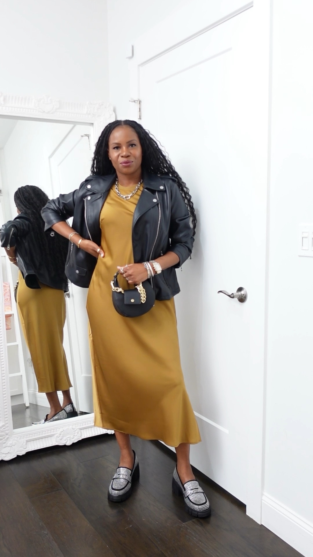 I know it’s 100° outside, but if you’re anything like me, you’re ready for fall fashion. @walmartfashion has tons of major entrée pieces that you can wear now and into the fall. Fall is my absolute favorite fashion season and I cannot wait to start sporting all these amazing pieces. #walmartpartner #walmartfashion 