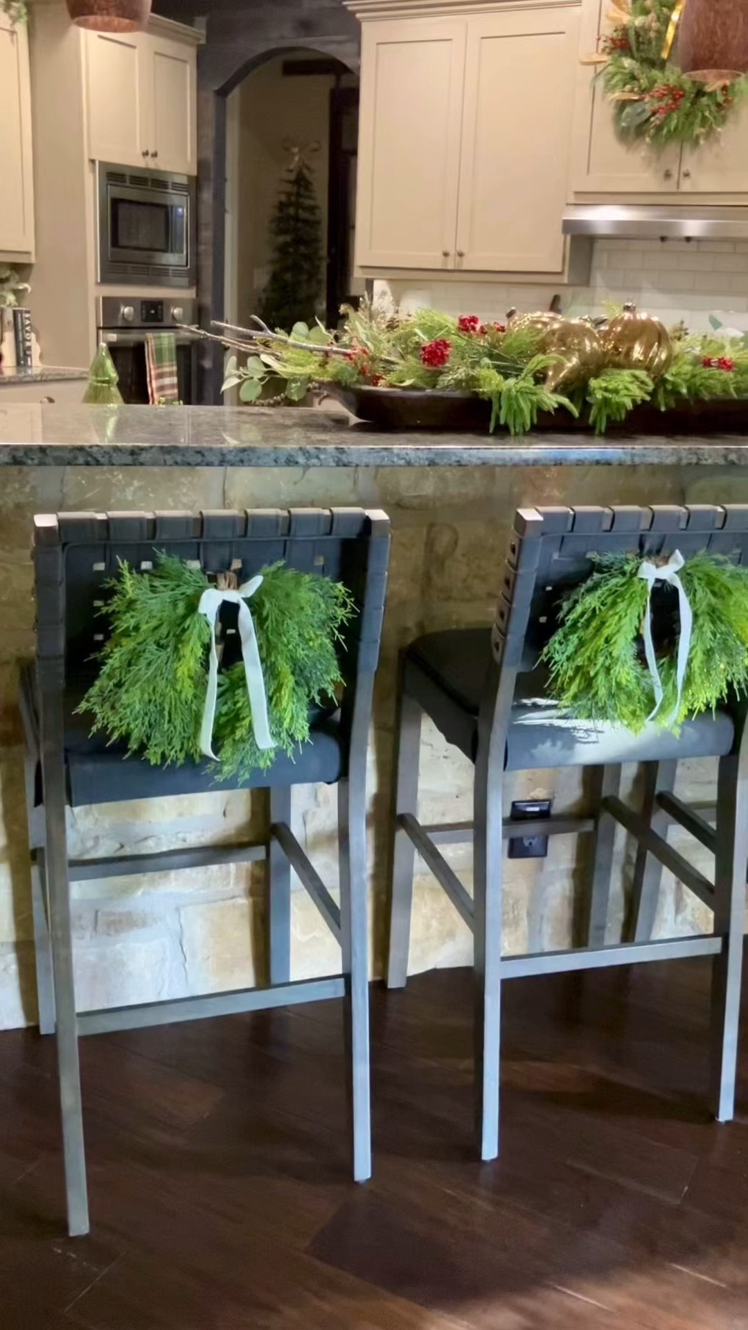 🎄♥️Christmas Decor Styling Ideas!  You can always check out My LTK page for the links to shop.

#christmasfinds #christmas #christmasdecor #christmaskitchen #christmasvibes 

#LTKHoliday #LTKHome #LTKSeasonal