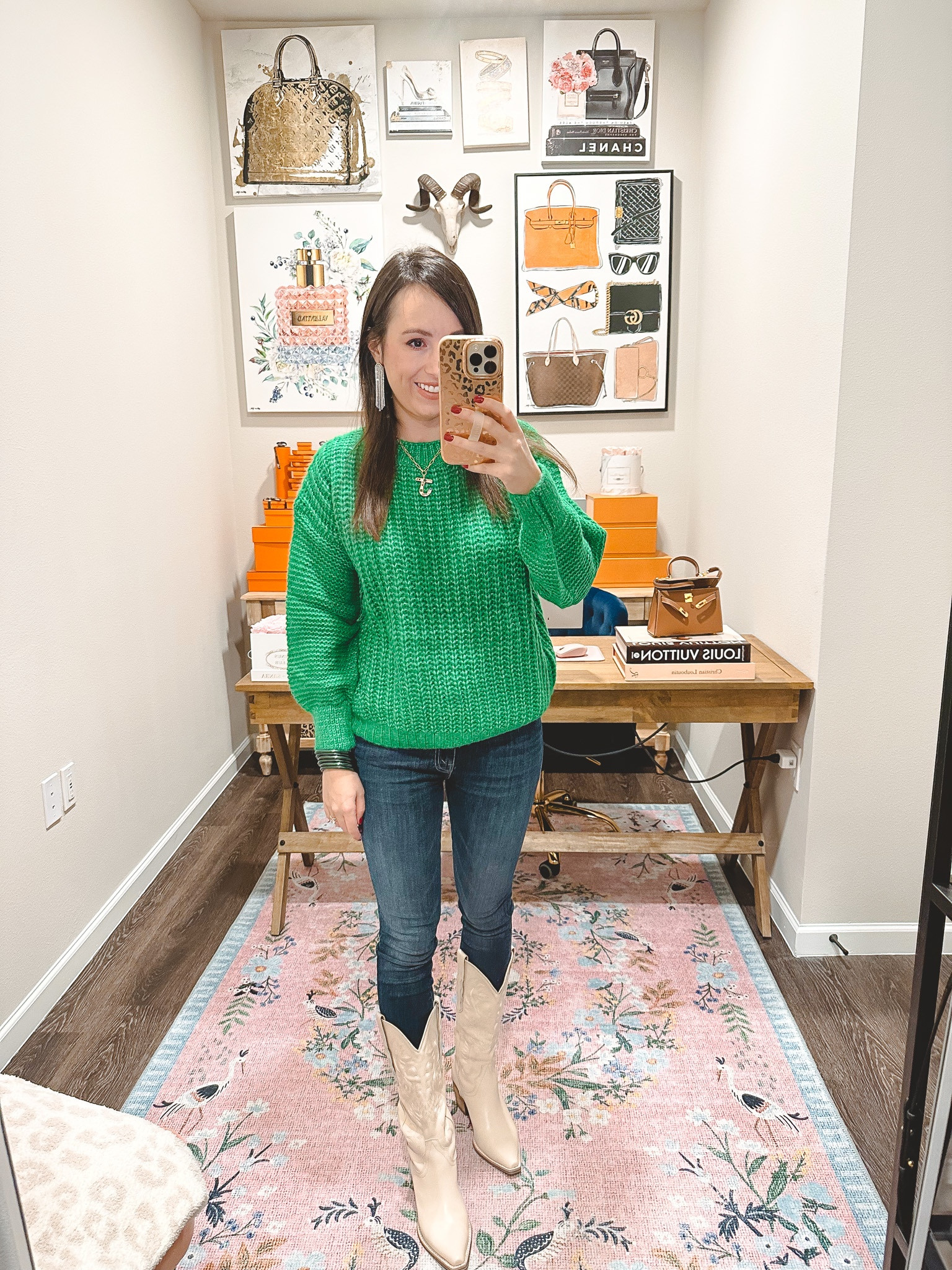 Red dress boutique is having a site wide 30% off sale! Love this green sweater top for the holidays! Wearing a xs



#LTKCyberweek #LTKHoliday #LTKSeasonal