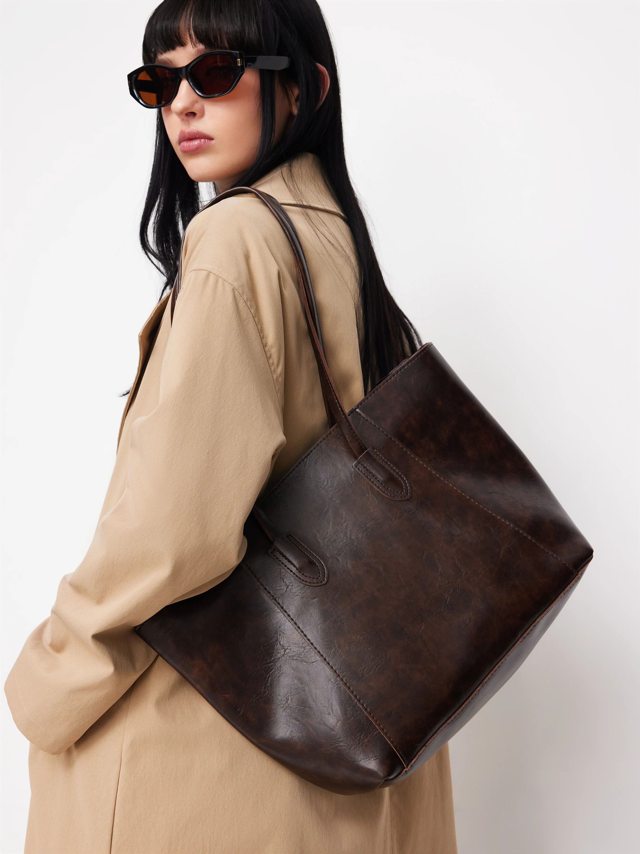 DISTRESSED FAUX LEATHER TOTE BAG | Cider