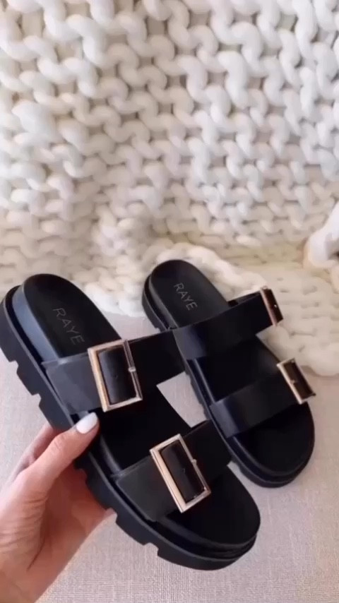 Comfortable and stylish with beautiful gold details 
Ultra light 
Runs true to size 





#LTKTravel #LTKOver40 #LTKStyleTip