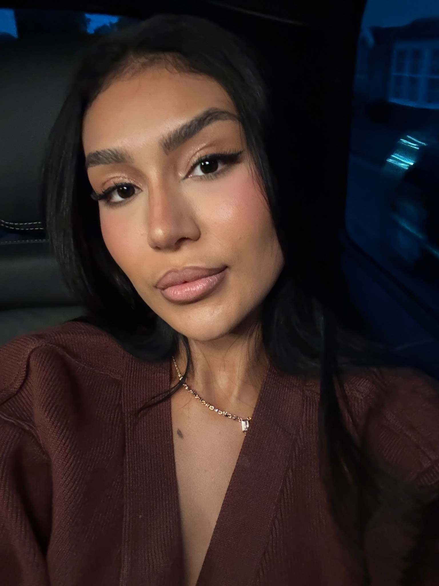listing foundations I use 
1- daily: tinted sunscreen and concealer if needed
2- Dior I use on a daily basis if I wear makeup( safe for acne-prone skin and gives a beautiful glow). 

3- I use it if I go out at night and if I need a more well-done makeup during the day. (high coverage, looks beautifullll on the skin) 