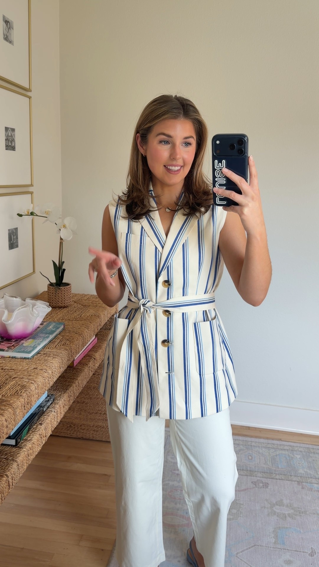 Cute workwear or vacay fit! Wearing a 2 in vest and pants!