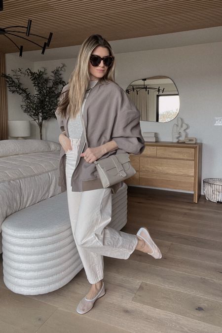 30 DAYS OF STYLING WHAT I OWN // day 13 of 30 : light muted tones

#LTKitbag #LTKshoecrush #LTKstyletip