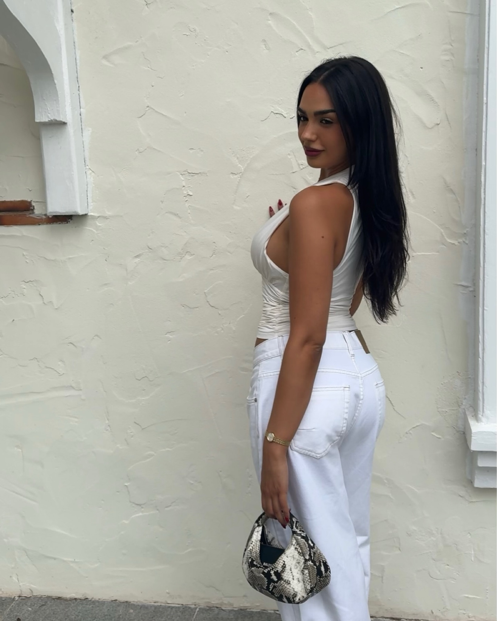 I love wearing an all white or cream outfit with a pop of colour or animal print. I cannot recommend these jeans more!! 

#LTKFashionMonth #LTKaustralia #LTKstyletip