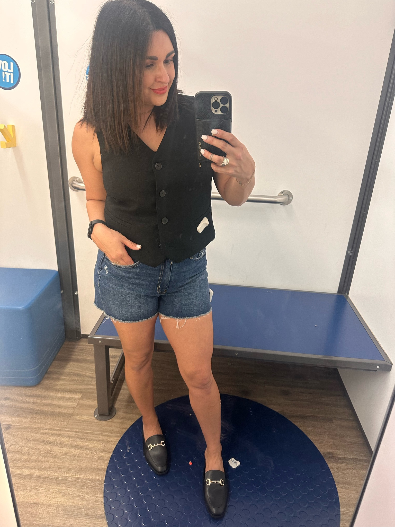 I love this shirt vest. There’s multiple ways to wear it. It’s a little cropped so you might like a high waisted option 💁🏽‍♀️

#LTKfindsunder100 #LTKparties #LTKstyletip