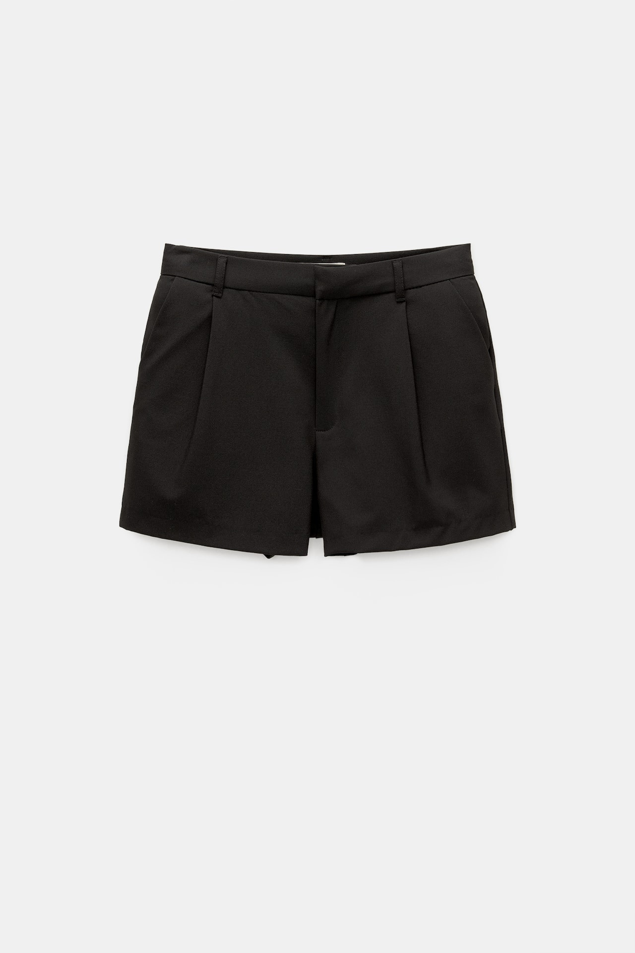 Tailored Bermuda shorts with darts | PULL and BEAR UK