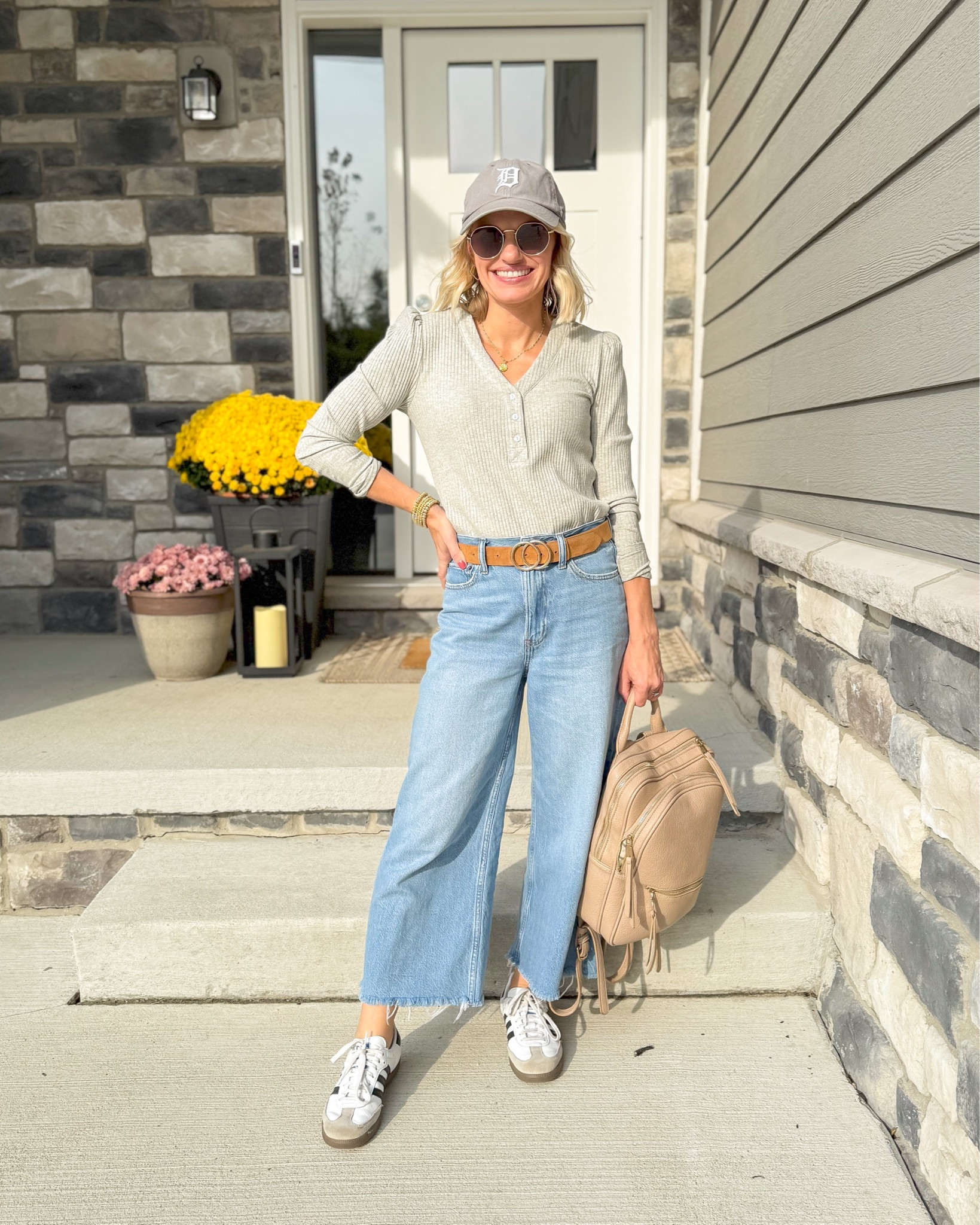What I wore this week as a 40-year old mom of 2!
Top- xsmall (code: THRIFTYWIFE10 for 10% off) 
Jeans- 25/short


#LTKStyleTip #LTKFindsUnder100 #LTKOver40
