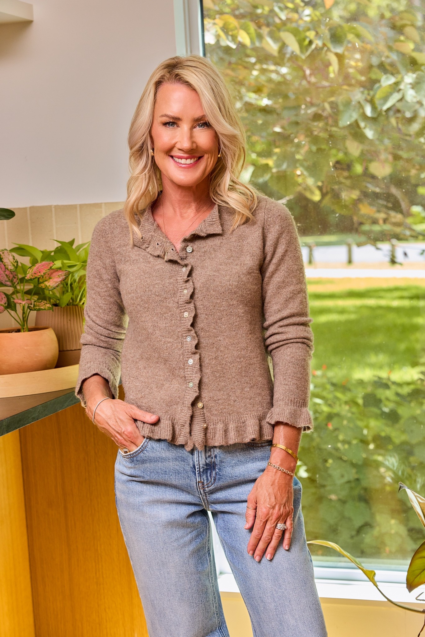 Use code: CASSIE15 for 15% off the Avara x Sugarplum collection!

I already know this ruffled cardigan will be a staple this fall. Such a great neutral piece!
Cardigan: xs
Jeans: 25

#LTKOver40 #LTKootd #LTKSeasonal