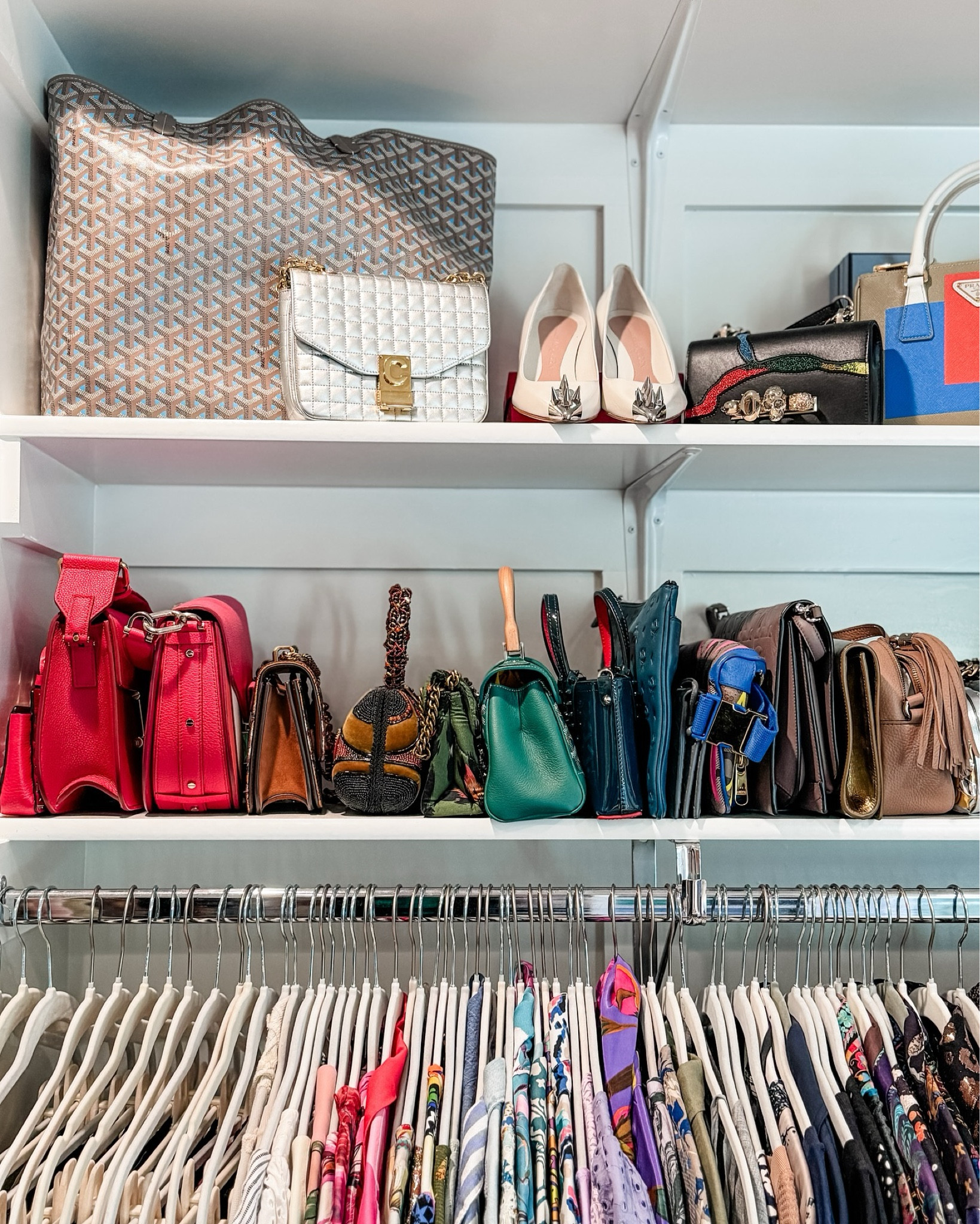Refreshed one of our all time favorite closets and boy, does this space look beautiful! We can’t wait to show you the full transformation, but for now, we will just leave you with this teaser. 🤩