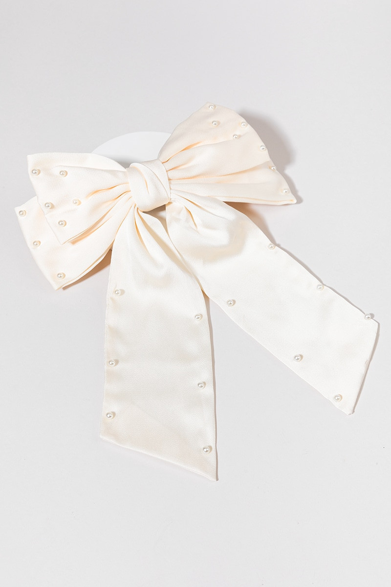 Lynda Pearl Bow With Tails | Francesca's