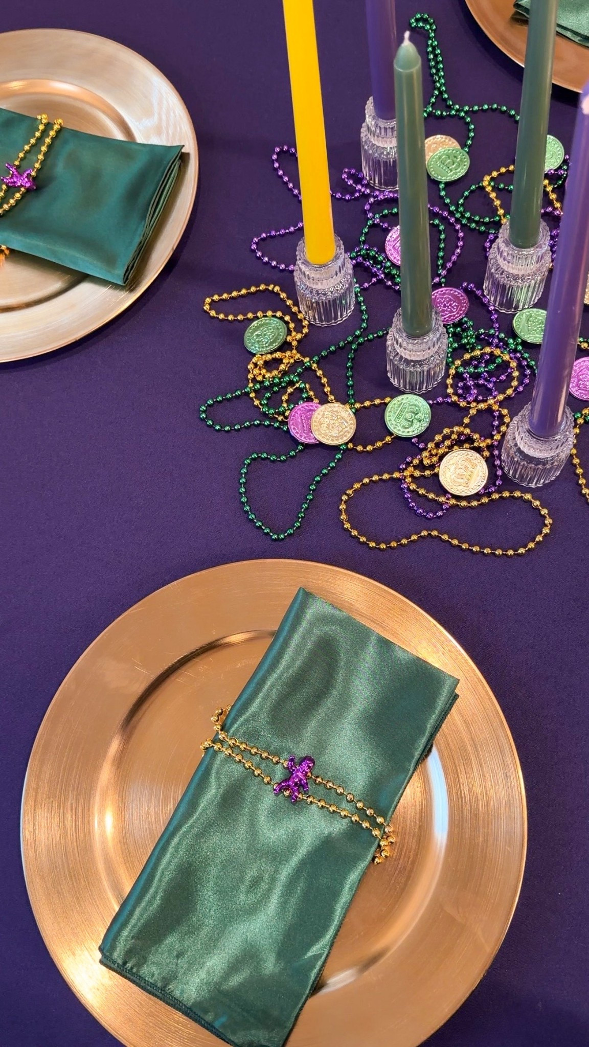 Mardi Gras dinner party. New Orleans. Mardi Gras party. TABLESCAPE. Mardi Gras tablescape 

#LTKfoodie #LTKSeasonal #LTKHome