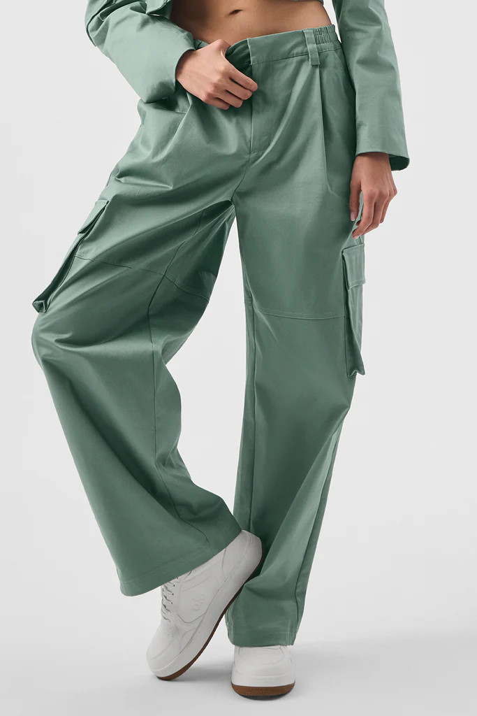 High-Waist Night Out Cargo Trouser - Botanical Green | Alo Yoga (US)