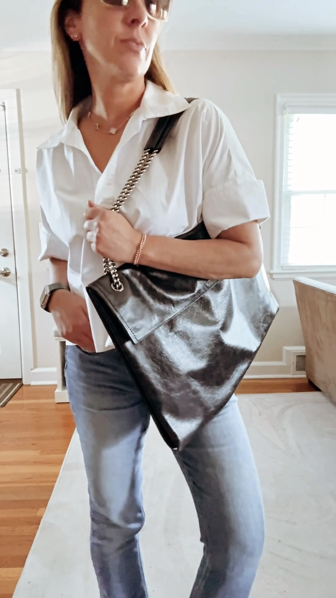 “Falling for layers 🍂 this fall outfit is all about comfy jeans, ballet flats, and a black leather handbag that pulls everything together. Perfect for those busy workwear days or a casual look that still feels elevated

The top is oversized so I’m wearing a small. Not sure if you can see it here but this top has the prettiest details including a wide hem and French cuff sleeves. So beautiful and effortlessly chic  

#LTKWorkwear #LTKStyleTip #LTKSeasonal