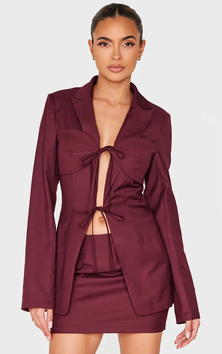 Burgundy Tailored Woven Pocket Detail Low Rise Micro Mini Skirt | PrettyLittleThing US