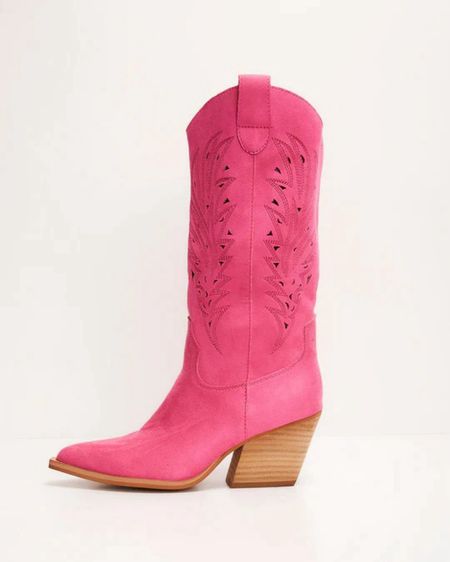 Pink cowboy boots on sale 🌸 

#LTKSeasonal #LTKfindsunder100 #LTKshoecrush