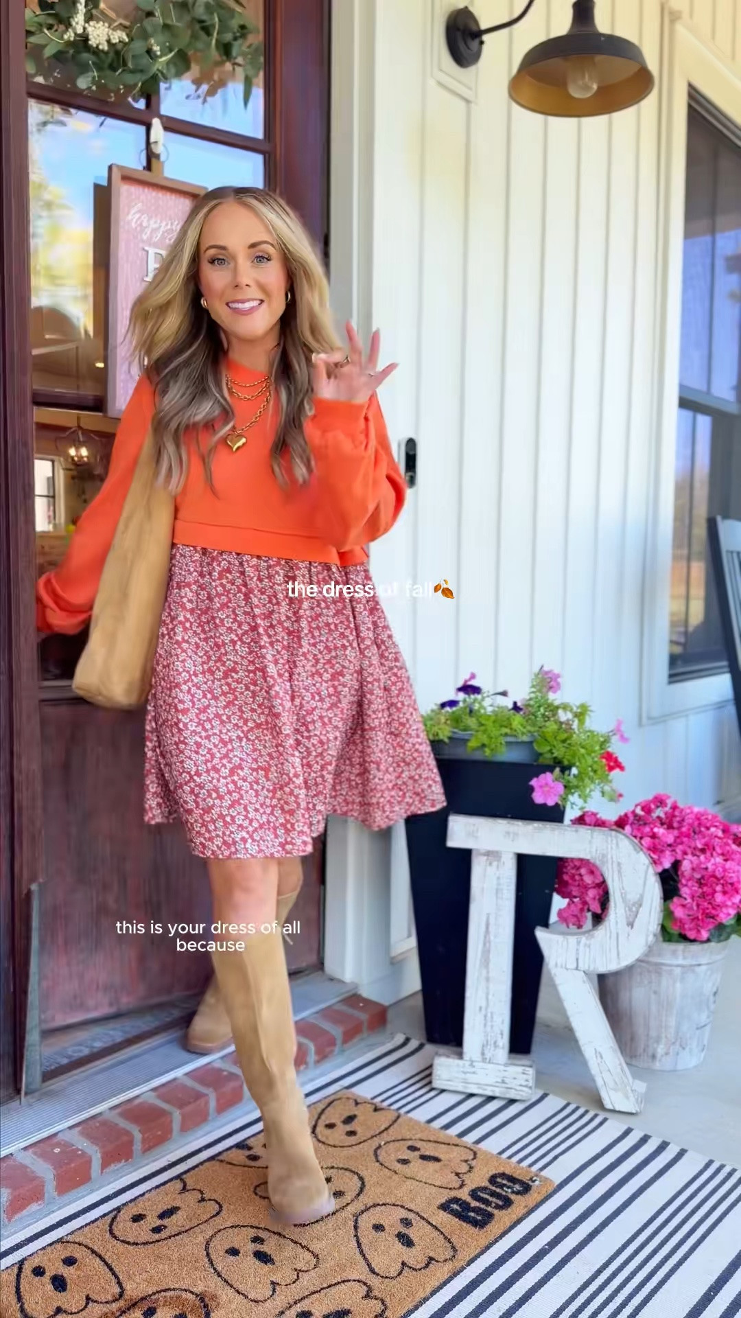 Love the colors and the flowy fit🤌🏻✨would be the cutest Thanksgiving dress