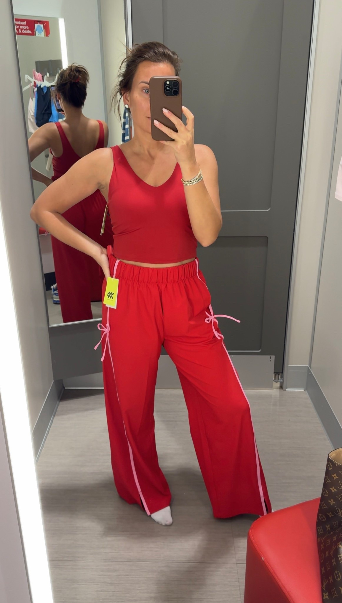 Fun Valentines Day set! These workout tops are my favorite! Built in bra, perfect length and not overly low! 

Activewear sale ends today! 

#valentines
#workout 
#fitness 
#bow
#travel 


#LTKmomlife #LTKfitnessgoals #LTKActive