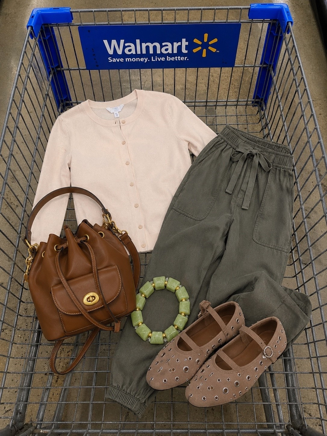 @Walmart fall Outfit Idea 🤎

#walmart fashion #walmart style #affordablefashion

#LTKgrwm #LTKmomlife #LTKootd