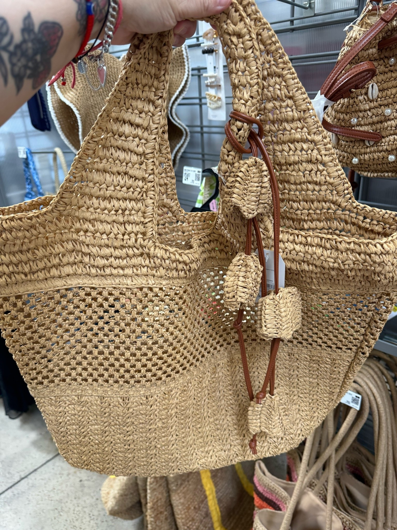 Walmart is really hitting the spot with these cute summer bags.