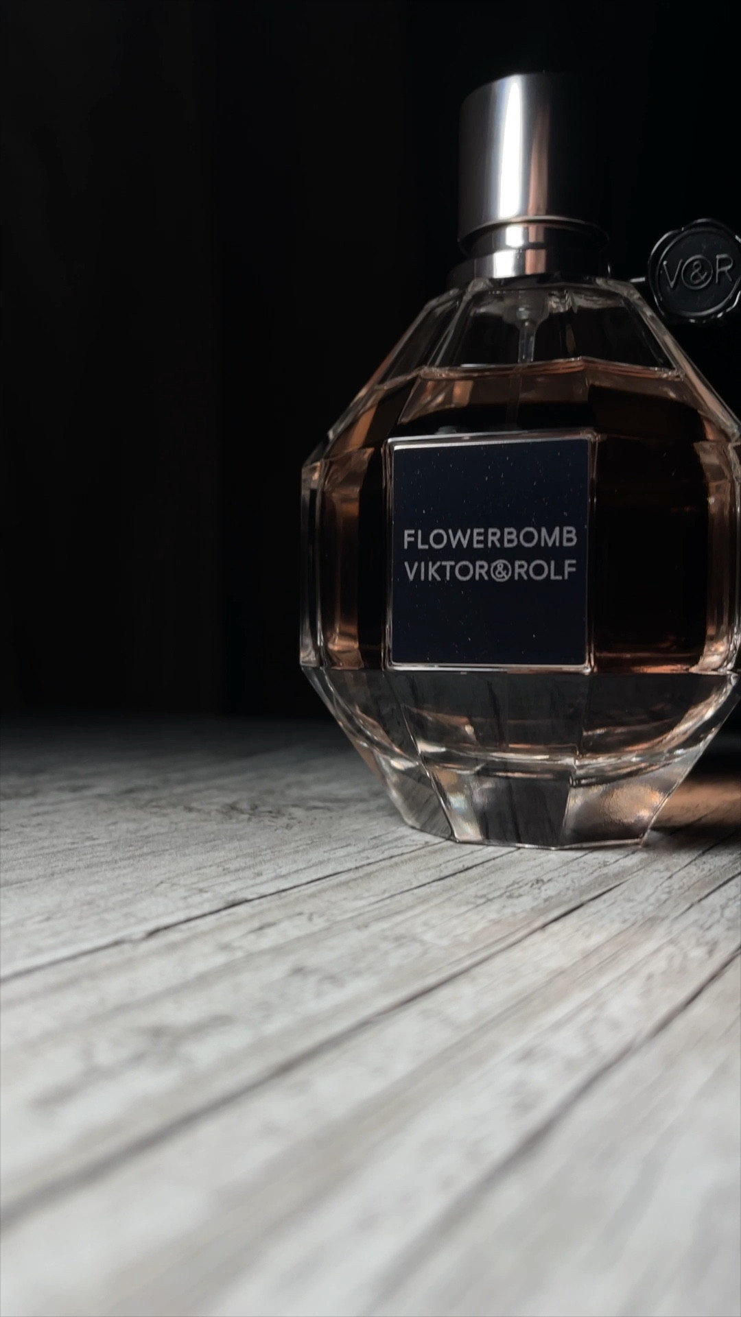 🌸 
Warm Sweet Floral Perfume for Fall & Winter | Viktor & Rolf Flowerbomb EDP

#LTKstyletip #LTKVideo #LTKbeauty