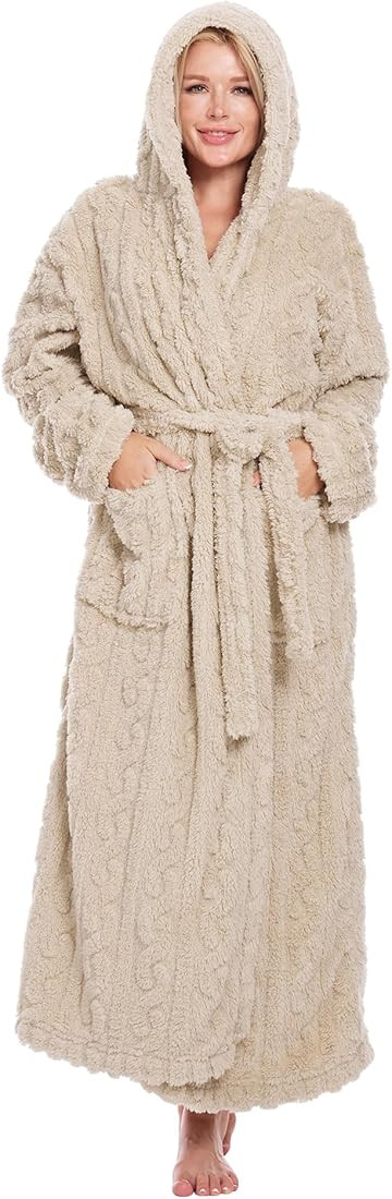 Women's Textured Plush Robe - Soft Long Bathrobe with Hood and Pockets, Cozy Winter Loungewear Fl... | Amazon (US)