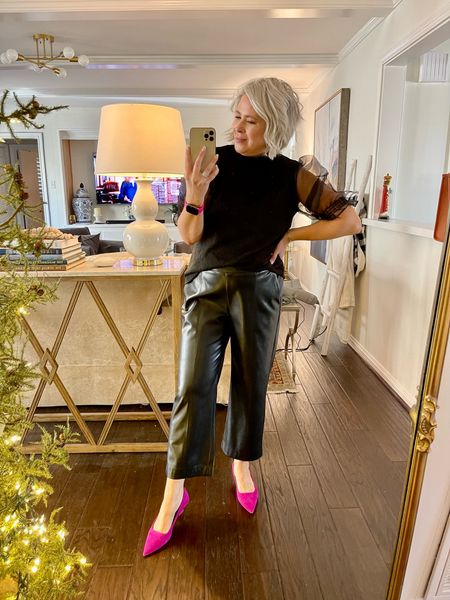 GibsonLook top, date night, holiday outfit, leather cropped pants, Chicos pants, hot pink shoes 

GibsonLook pants, code WANDA10



#LTKSeasonal #LTKunder100 #LTKHoliday