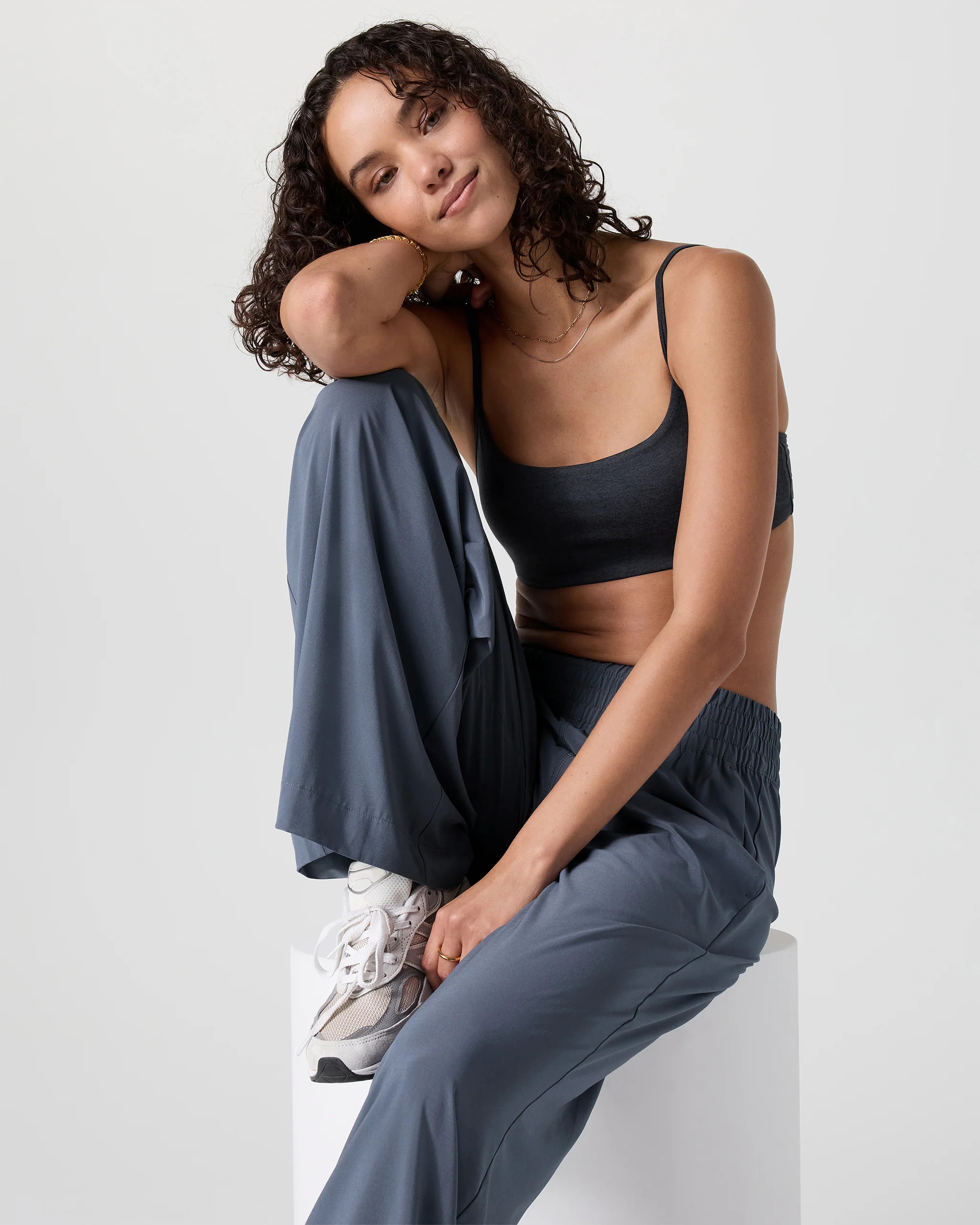 Villa Wideleg Pant – Women's Azure Pants – Vuori | Vuori Clothing (US & Canada)