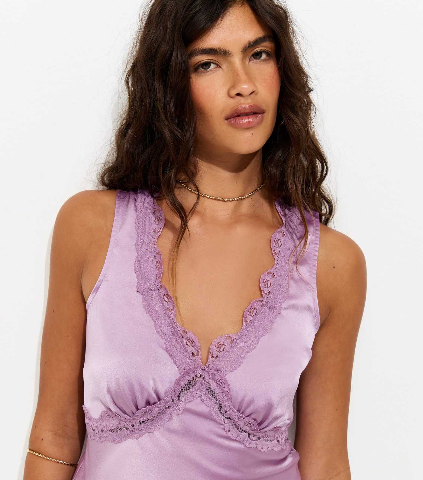Lilac Satin Lace Trimmed V-Neck Midi Dress | New Look | New Look (UK)