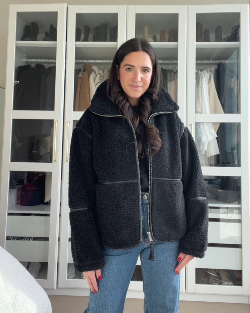 Small jacket 

Holiday, holiday outfit, sweater, denim, jeans, Abercrombie, Black Friday 

#LTKSeasonal #LTKCyberWeek #LTKHoliday