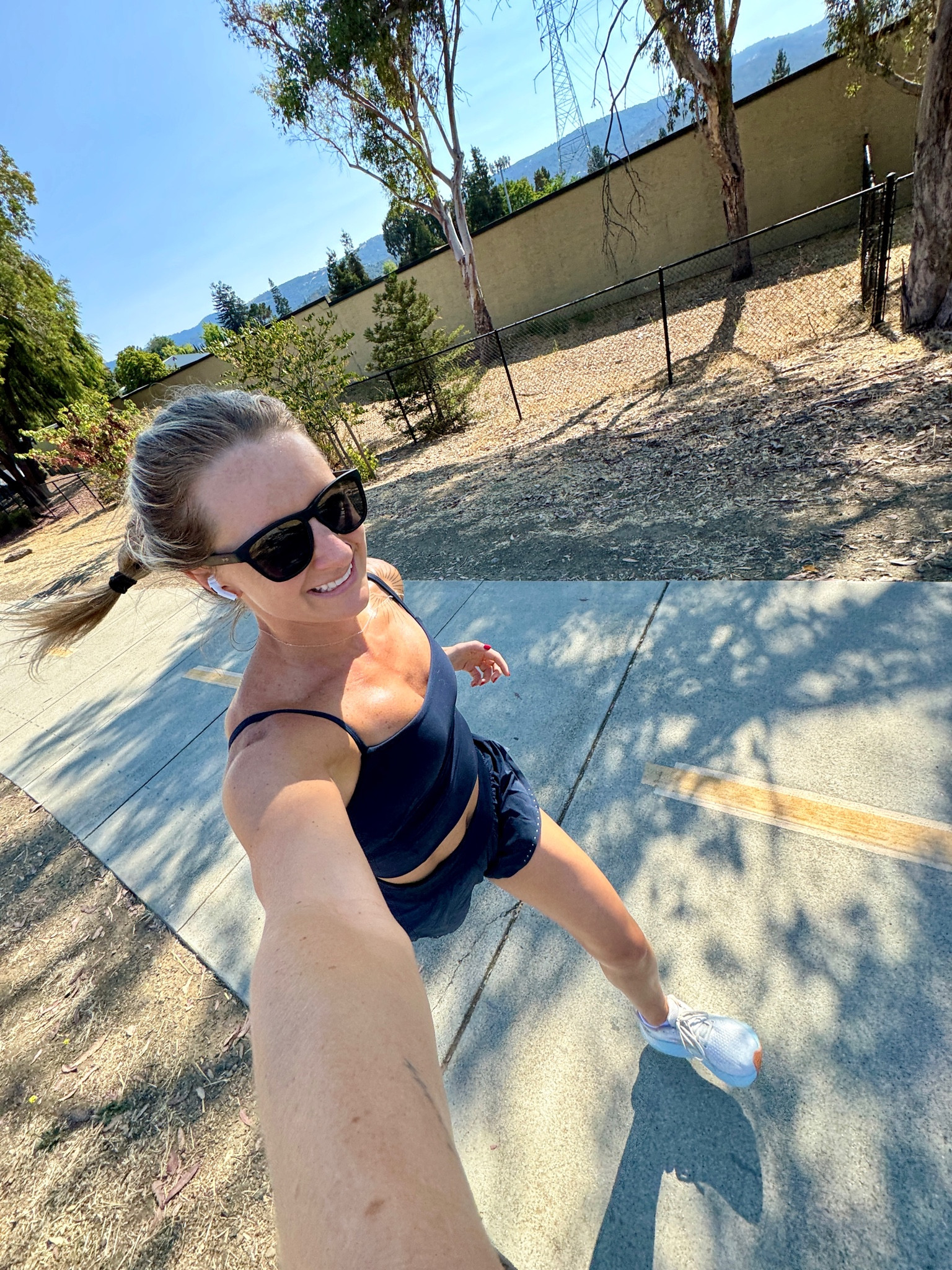 What I wore for hill sprints   

Tank no longer sold on Lululemon - buy it off Lululemon Like New! Size 6. Tagged similar style. Shorts size 4  