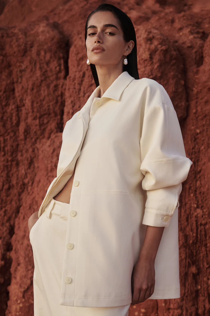 JAC CREAM LONGLINE TRUCKER - PRE ORDER | DISSH