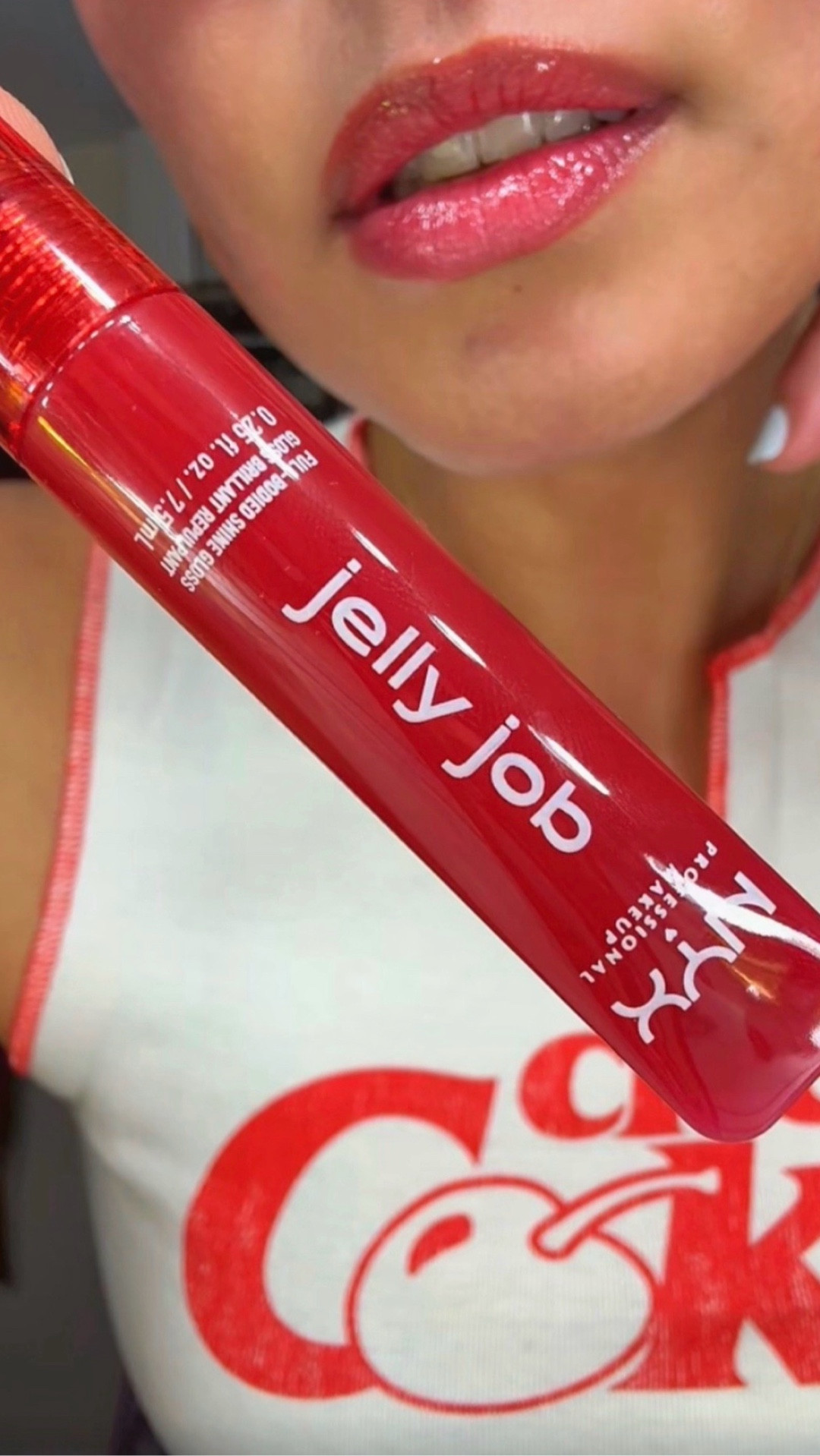 Jelly Job Lip Gloss by NYX 💋 I love how it gives so much shine and that plump look.. plus is smells like cherries 😍🍒

• contains peptides to smooth lip lines and make lips look plumper
• cherry oil helps hydrate and soften lips
• lightweight and non-sticky feel compared with traditional glosses
• comes in about 16 shades, from clear to shimmer colors 


If you love a high-shine lip with a comfortable formula, this affordable drugstore lip gloss is a must-try.✨

#nyx #makeup #lipgloss #drugstoremakeup #makeupmusthaves #jellyjob

#LTKSpringSale #LTKBeauty #LTKgrwm