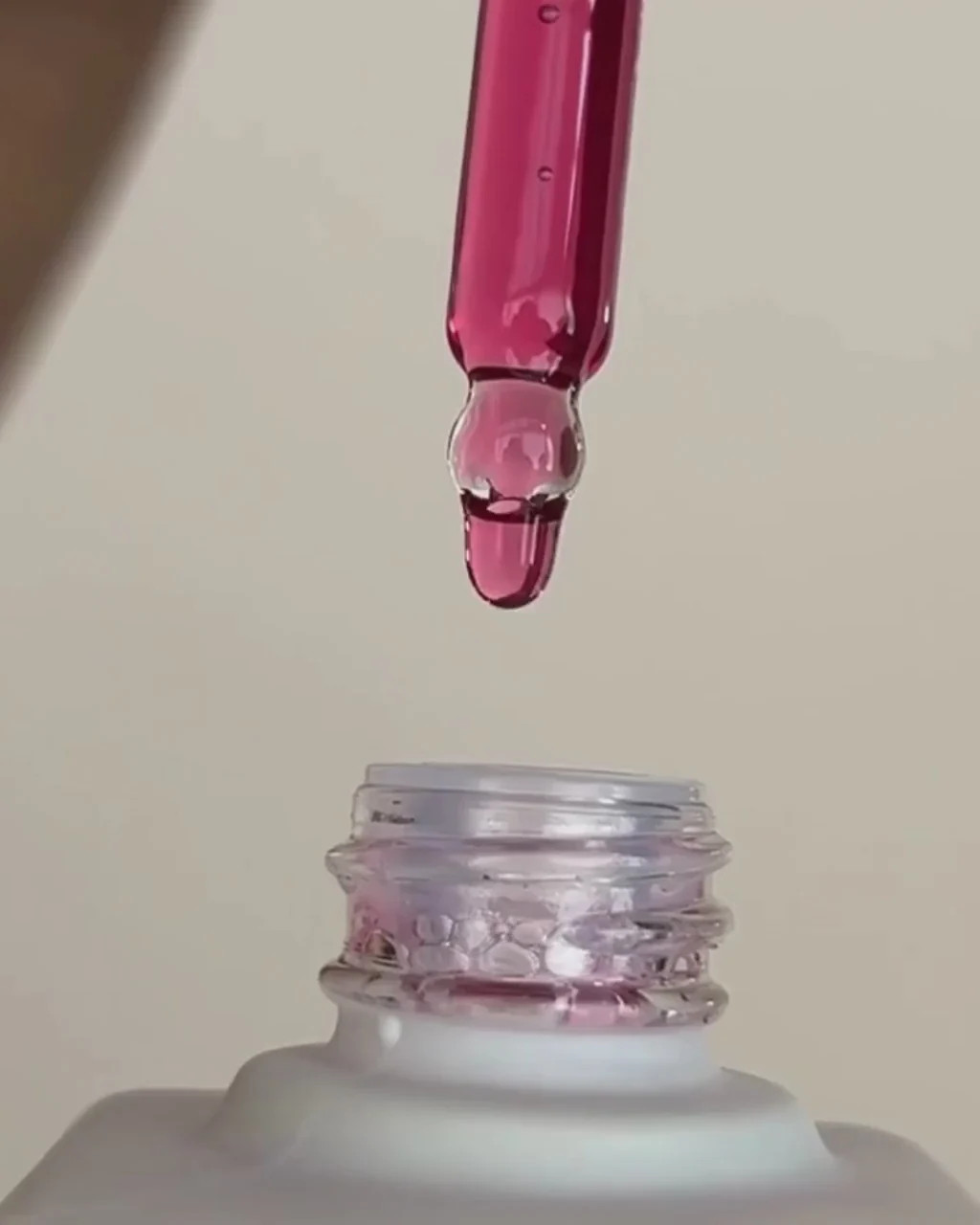 Instafacial Plasma | Bioengineered Growth Factor Serum for Lifted Skin | Dr. Diamond's Metacine