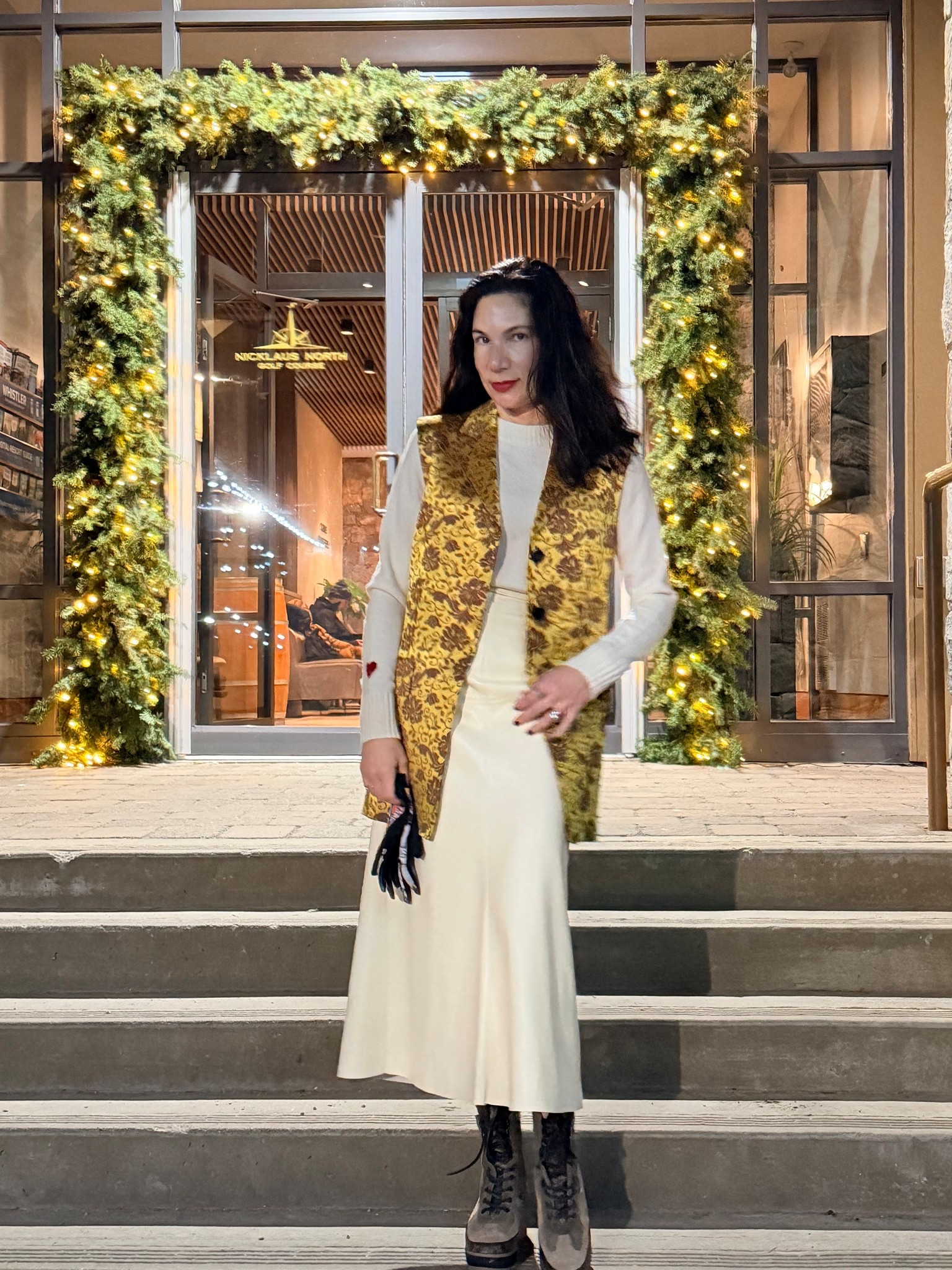 Fondue tonight in a beige and cream outfit. #skistyle

#LTKdayinmylife #LTKSeasonal