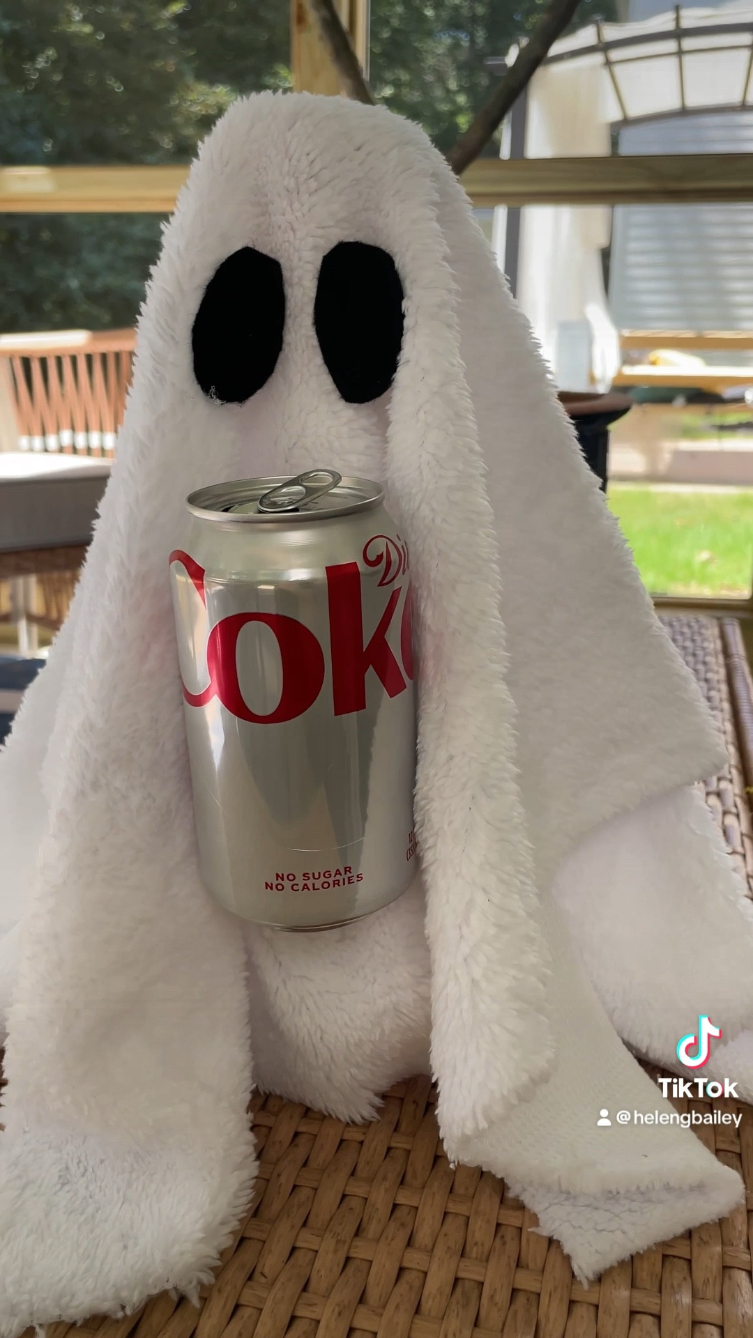 What I used to make my Diet Coke Sherpa ghosts 

#LTKSeasonal #LTKVideo #LTKParties