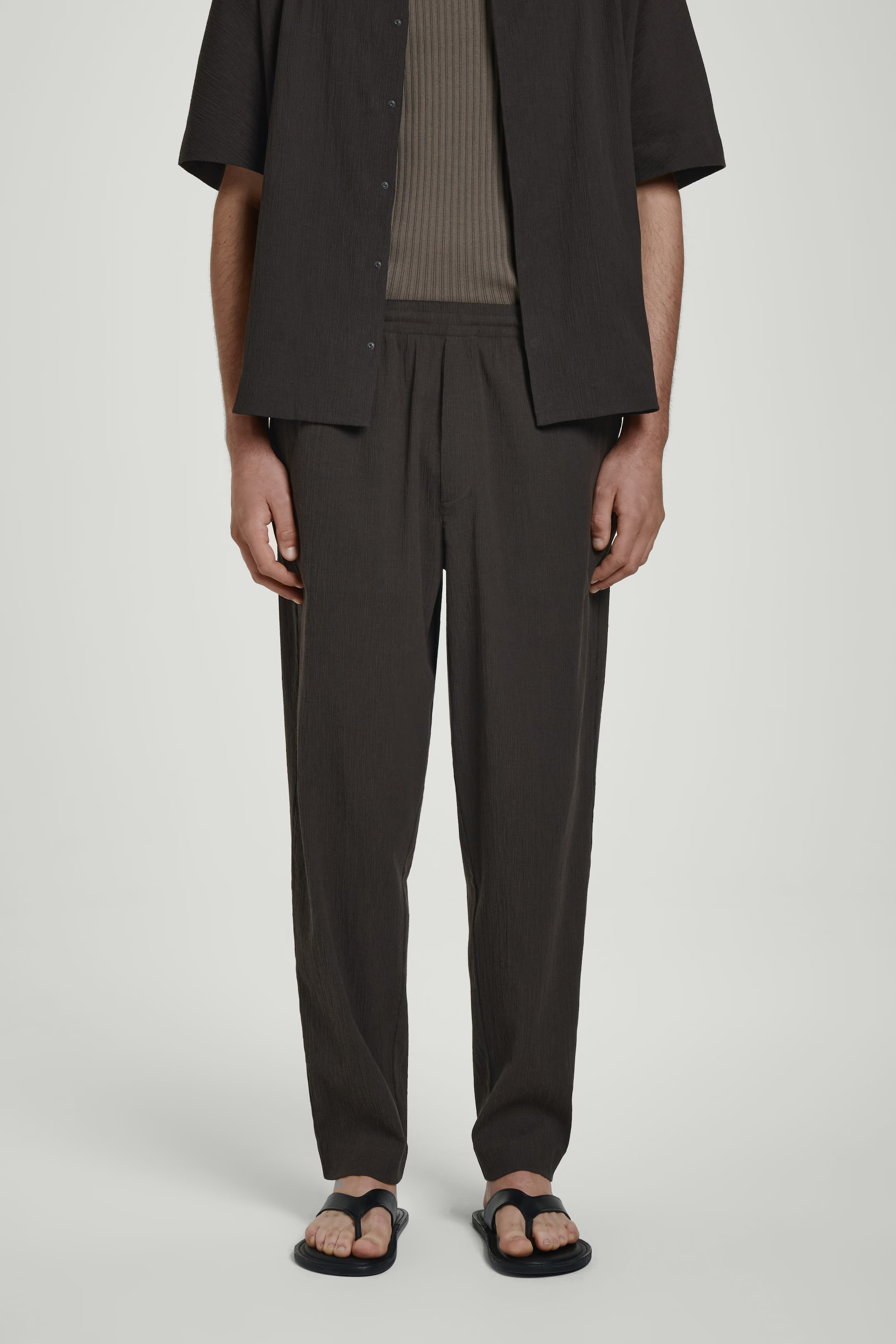 CRINKLED-COTTON TROUSERS - DARK BROWN | COS UK