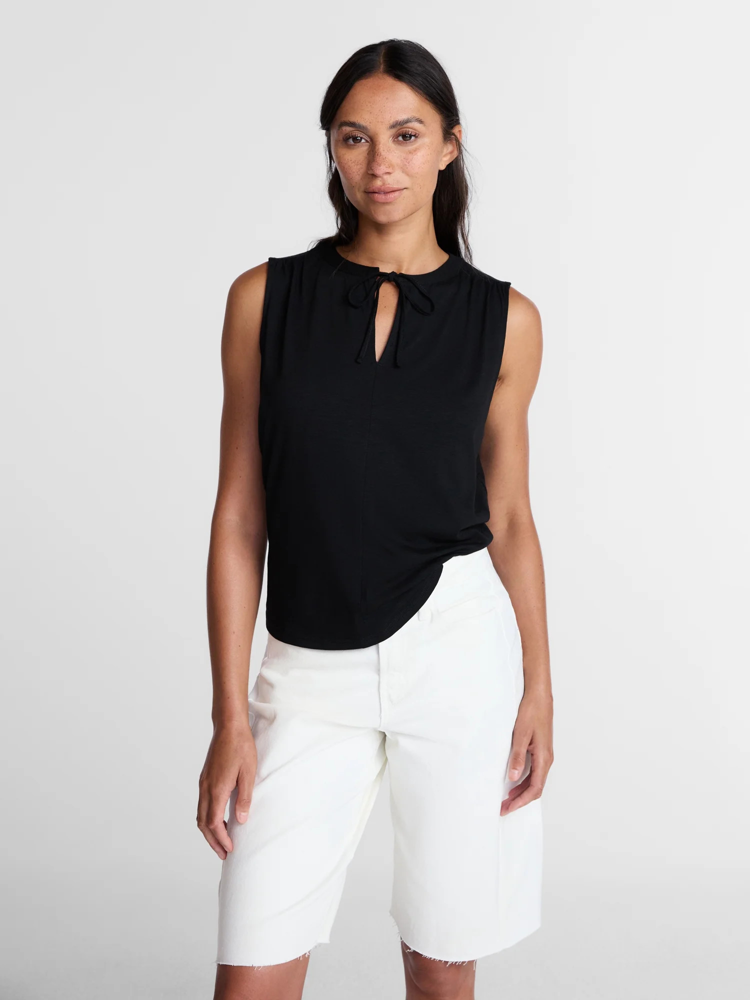 Time and Tru Women’s Tie Front Sleeveless Top, Sizes XS-XXXL | Walmart (US)