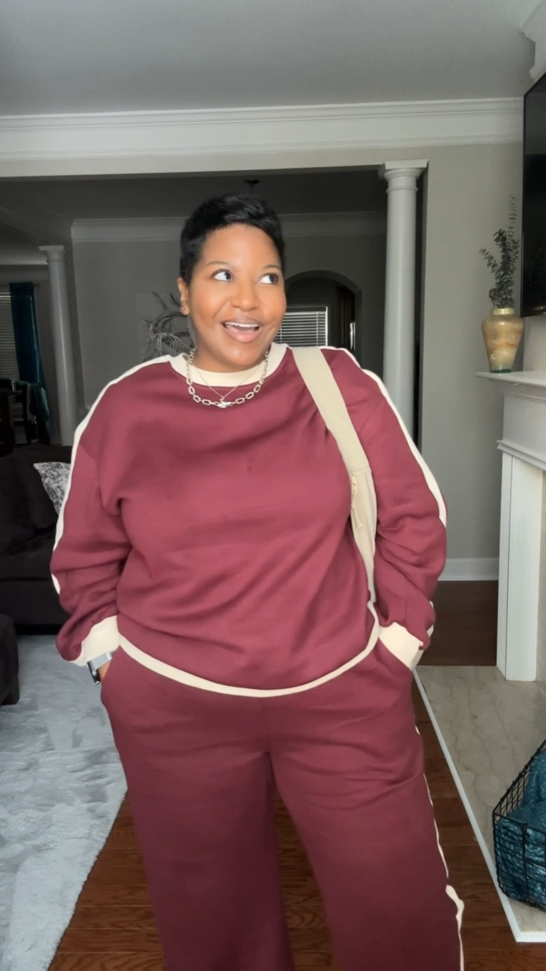 Wearing an XL in this two piece fleece line set. Several color options! #fallfashion #twopieceset #casualoutfits

#LTKMidsize #LTKSeasonal #LTKFindsUnder50