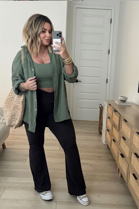 Bra xl 
Shirt L 
Pants L 32 length I’m 5’5 and these are perfect length with a platform sneaker or sandal. 
Use code shayna10 on Miranda Frye to save $ 
#casualoutfit #midsize #amazon #amazonfashion #ootd #sale

#LTKstyletip #LTKmidsize #LTKfindsunder50