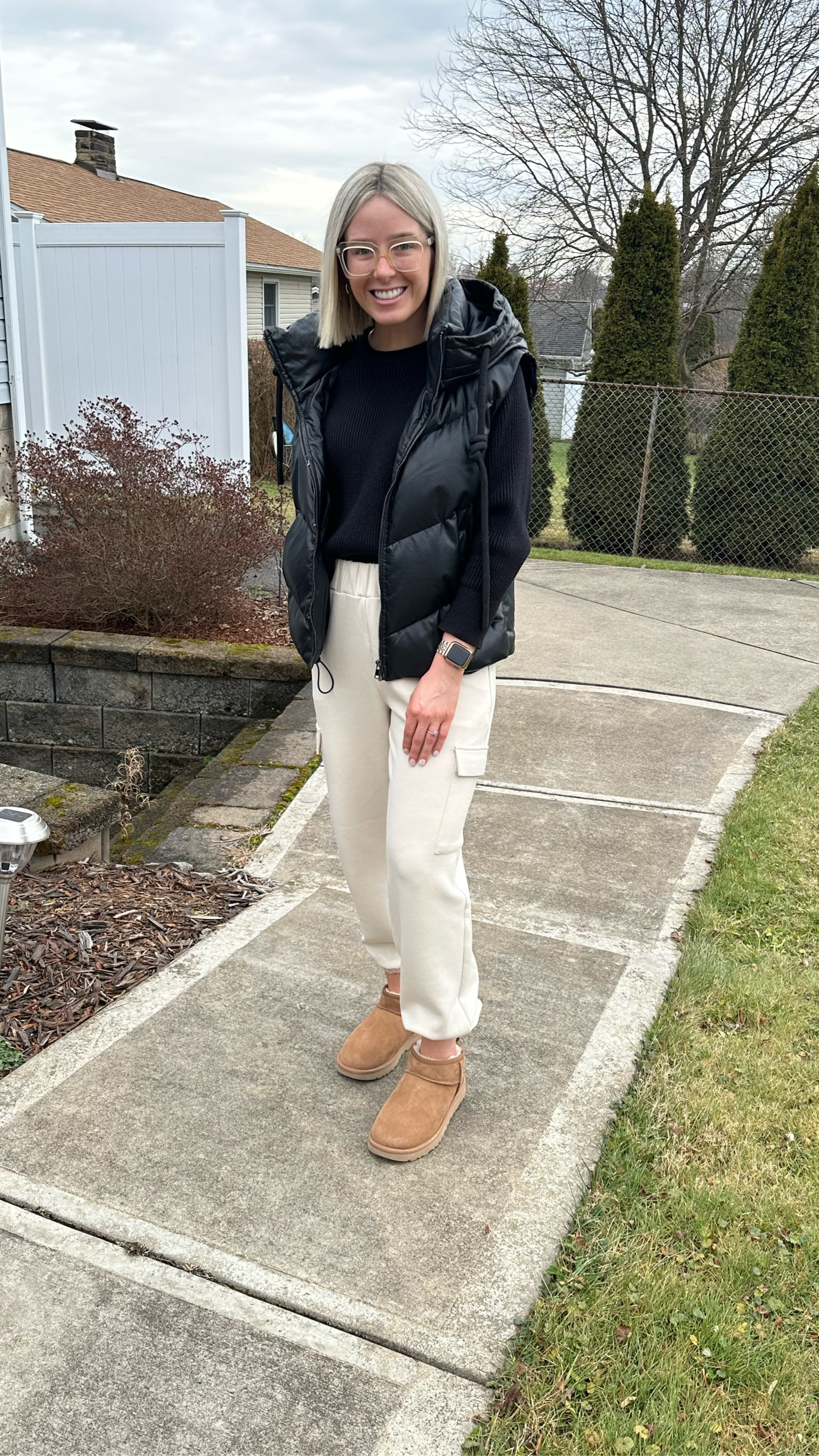 Vici Shelton pocketed faux leather black puffer vest size small TTS

Express high waisted luxe lounge cargo joggers in sandshell XS TTS - 40% off currently!!

UGG Classic Ultra Mini TTS

#LTKGiftGuide #LTKsalealert #LTKtravel