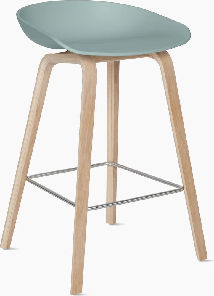 About A Stool 32 | Design Within Reach